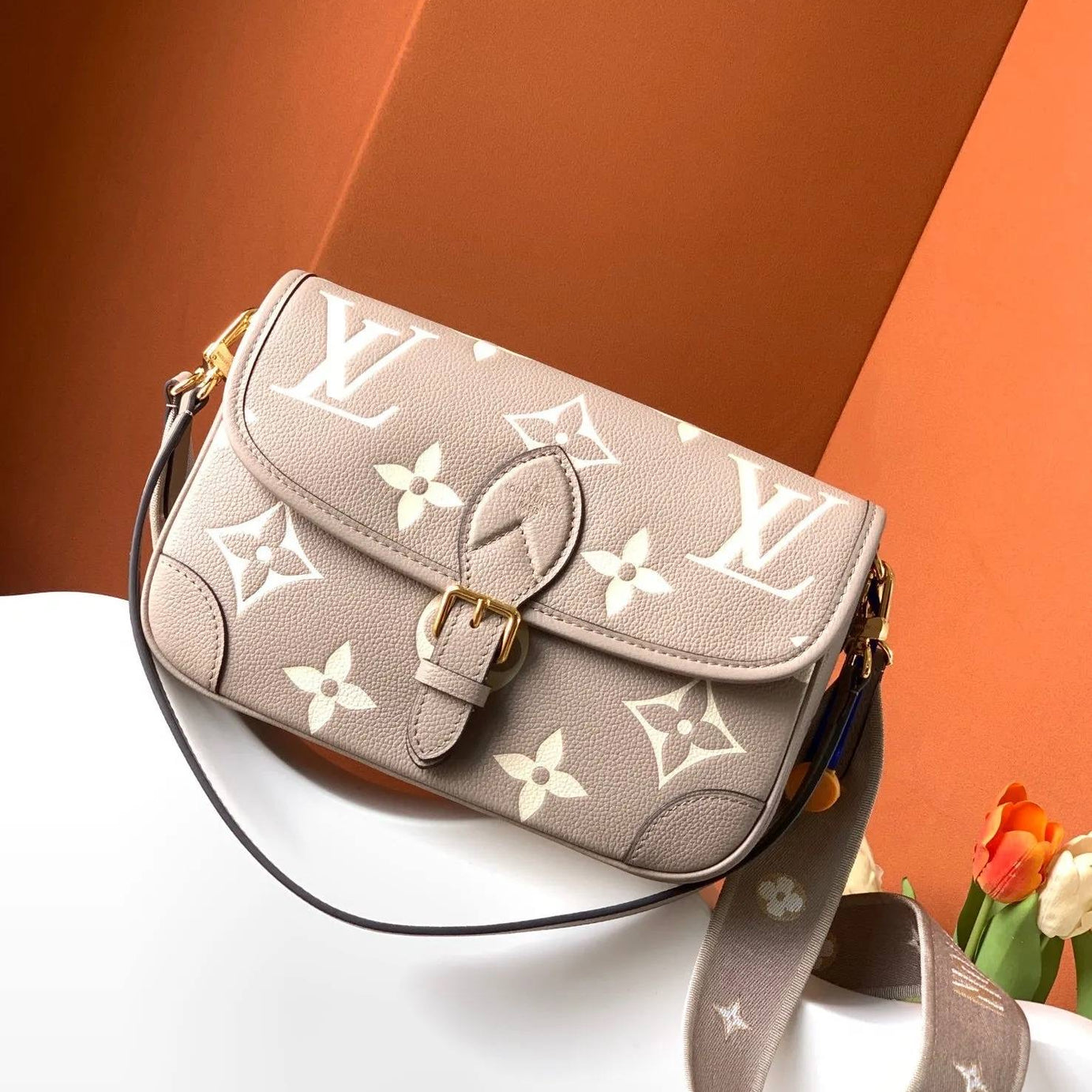 LL DIANE BEIGE