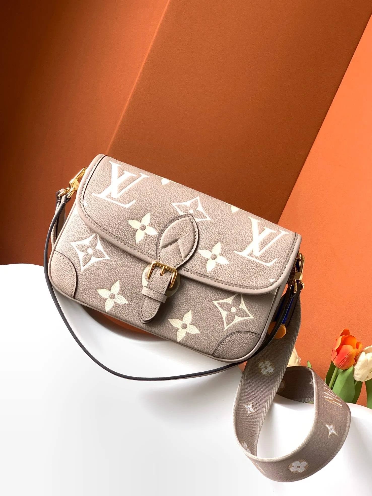 LL DIANE BEIGE