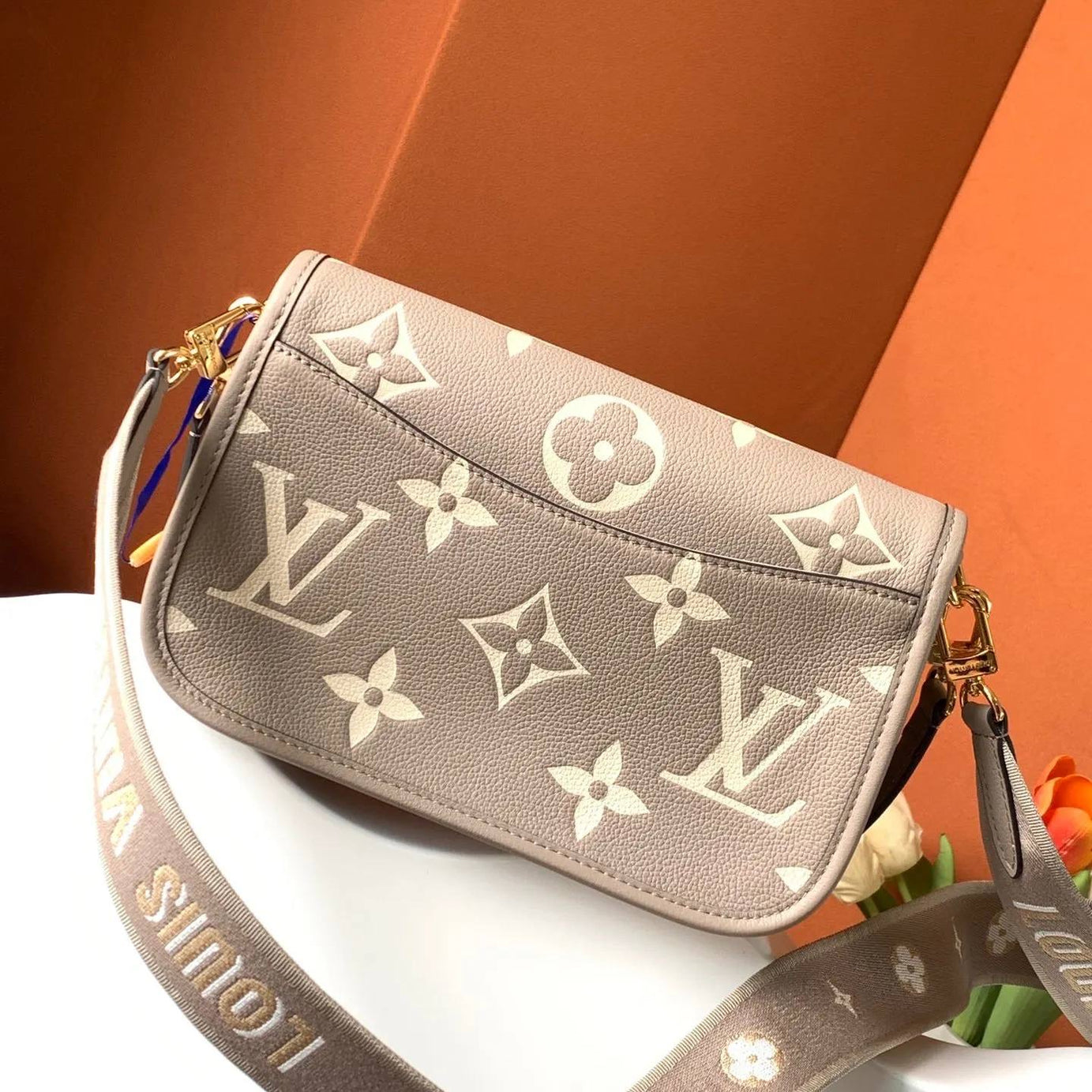 LL DIANE BEIGE