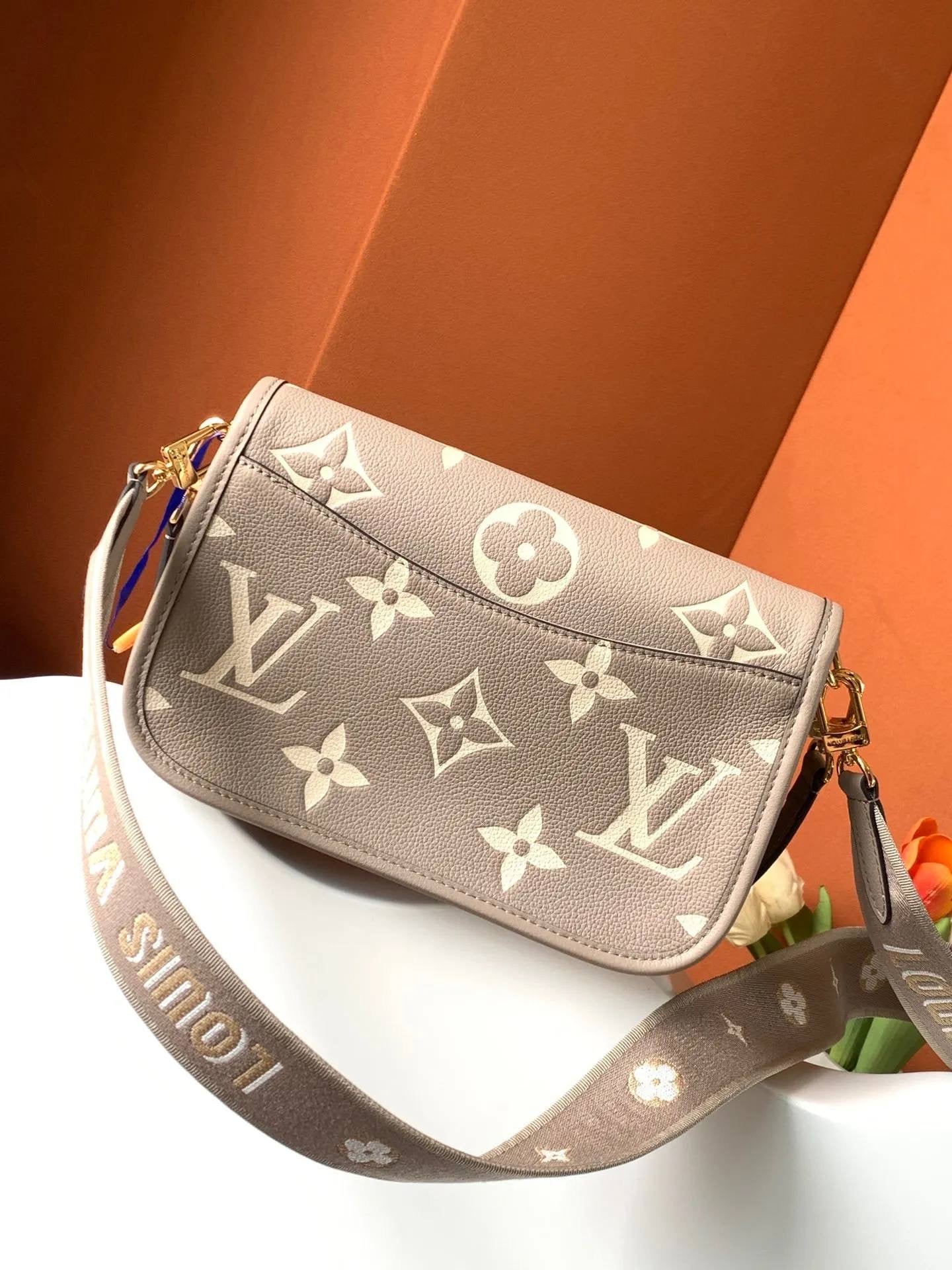 LL DIANE BEIGE