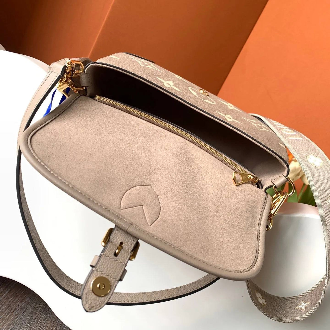 LL DIANE BEIGE