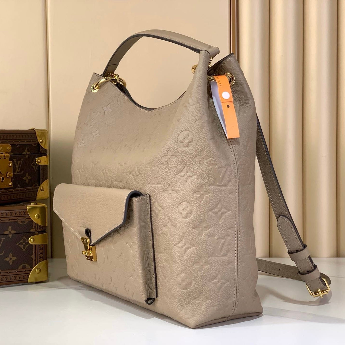 LL HOBO METIS BEIGE