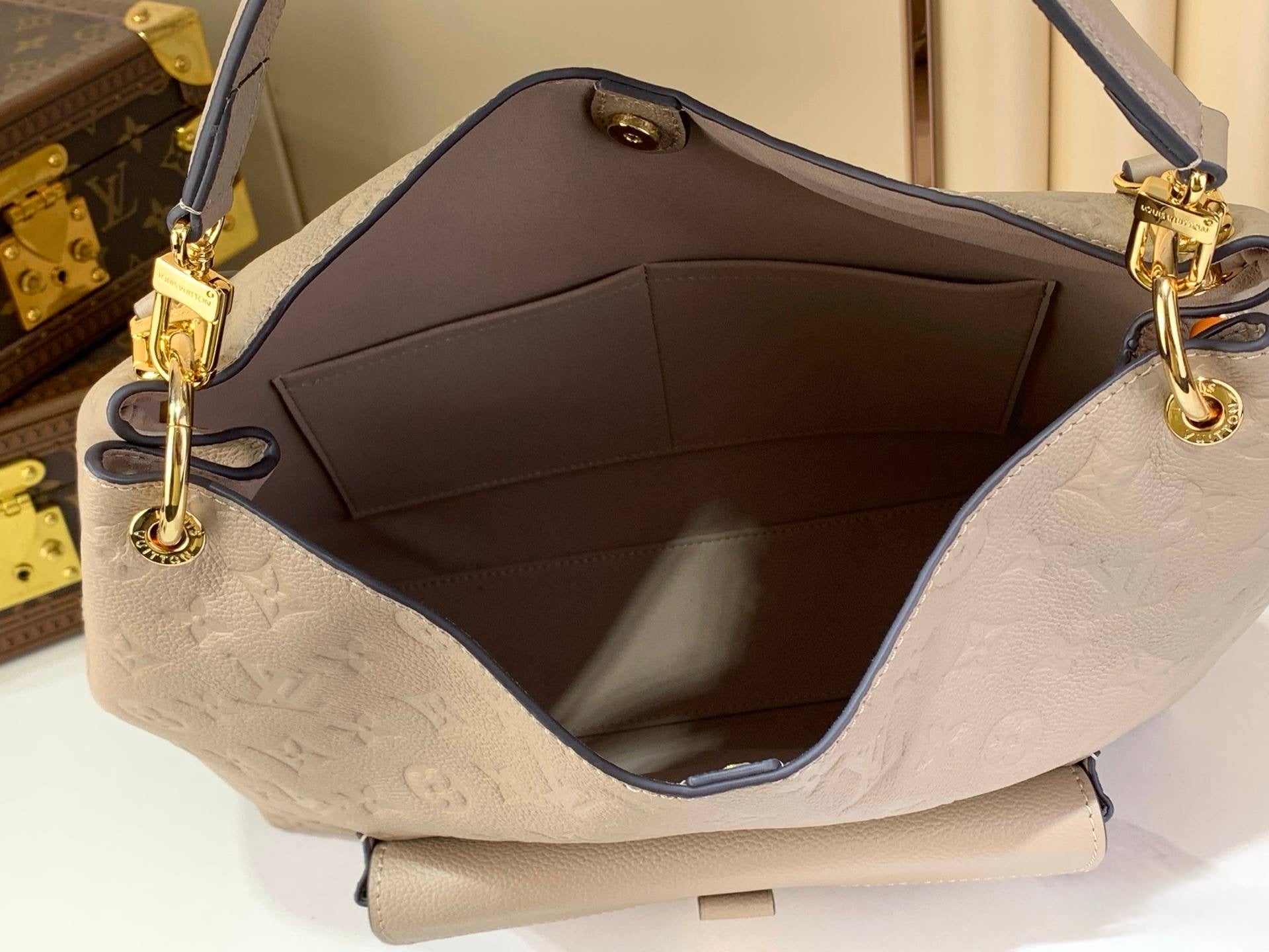 LL HOBO METIS BEIGE