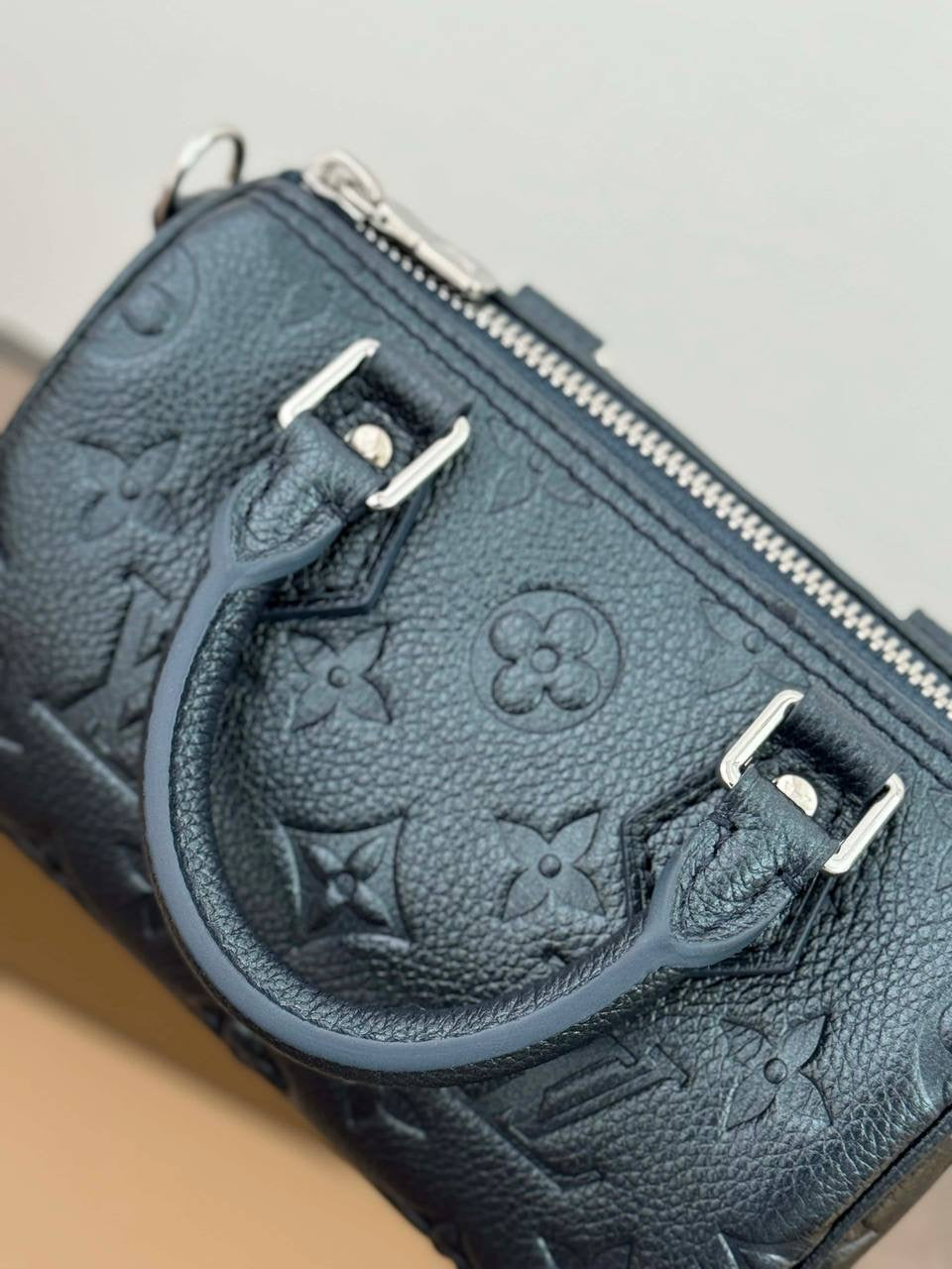 LL NANO SPEEDY NEGRO