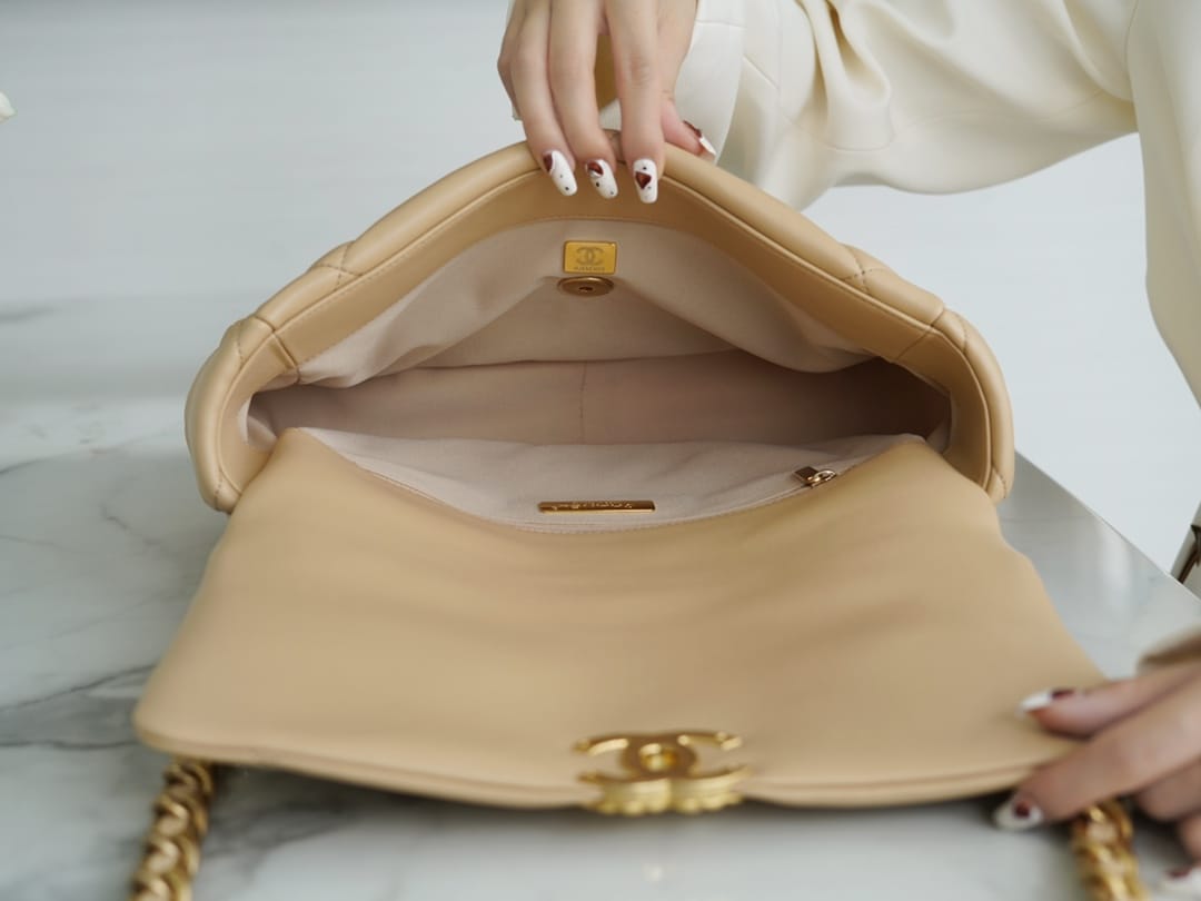 CC 19 BEIGE
