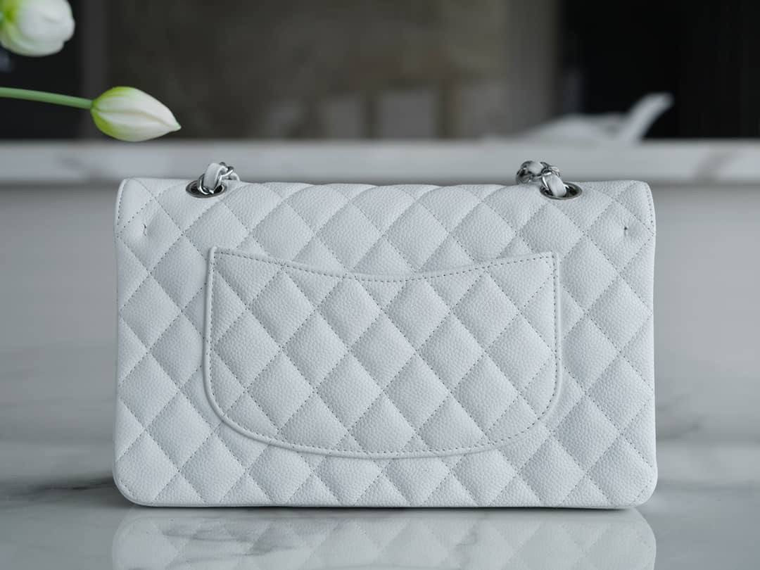 CC FLAP BAG 26 BLANCA CAVIAR