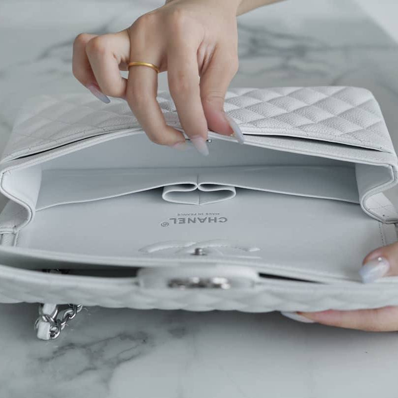 CC FLAP BAG 26 BLANCA CAVIAR