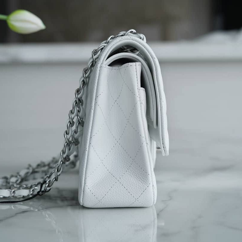 CC FLAP BAG 26 BLANCA CAVIAR