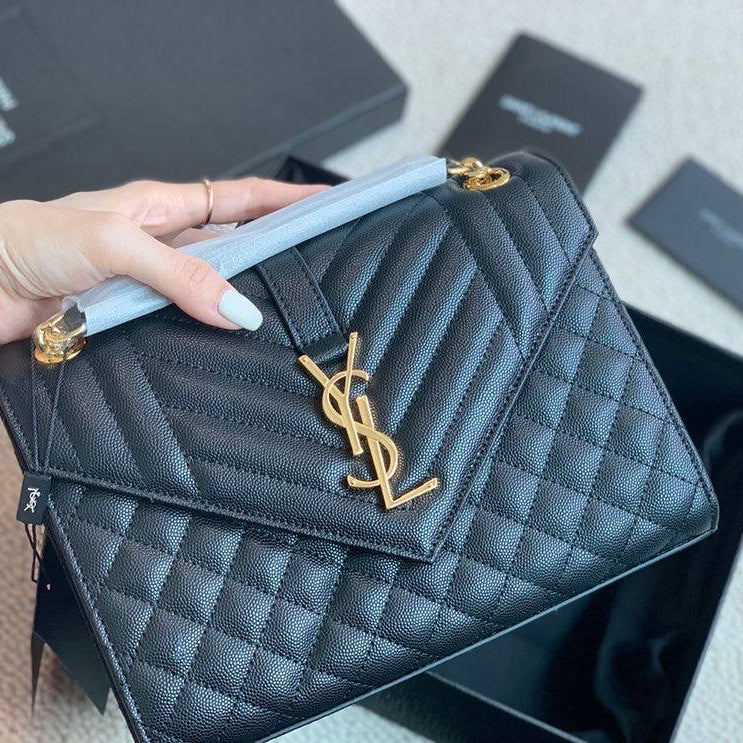 YL ENVELOPE NEGRO CON DORADO