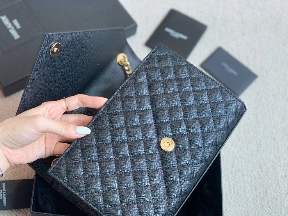 YL ENVELOPE NEGRO CON DORADO