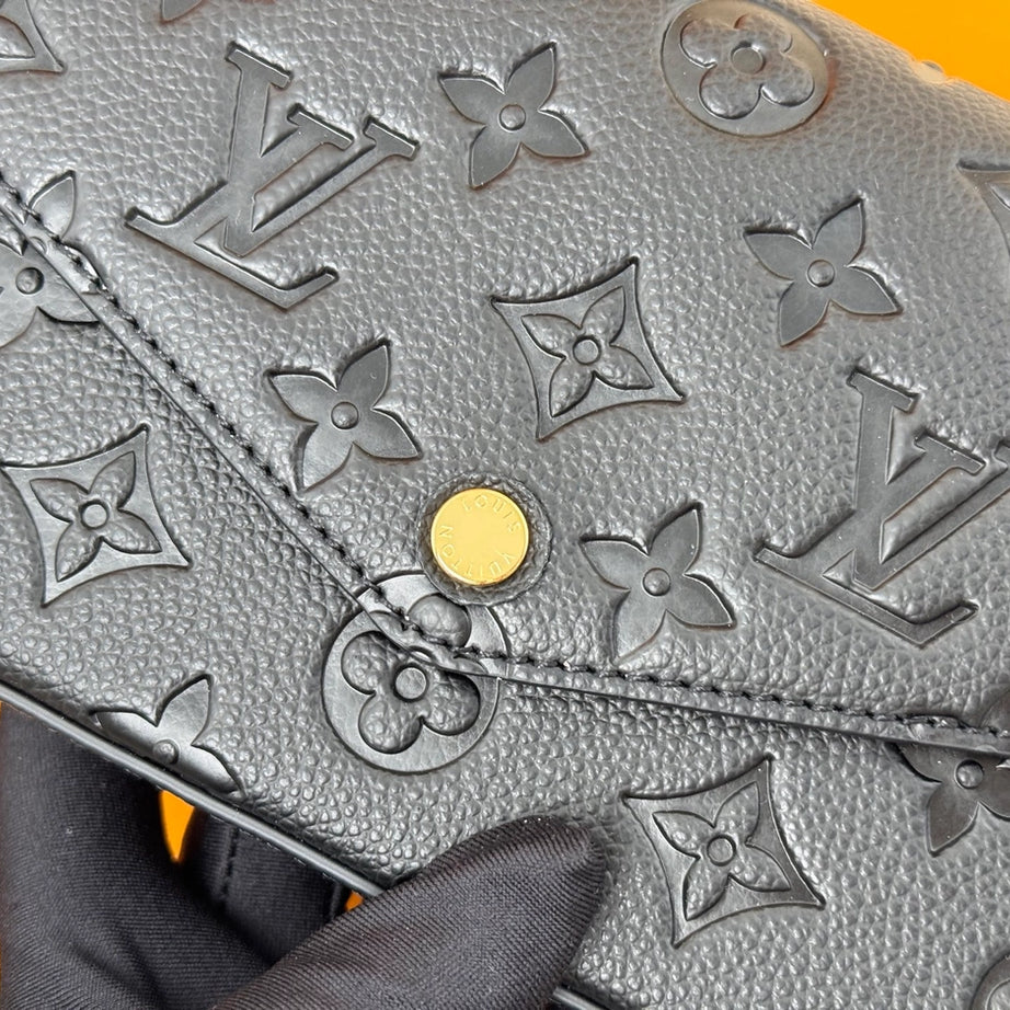 LL POCHETTE FELICE