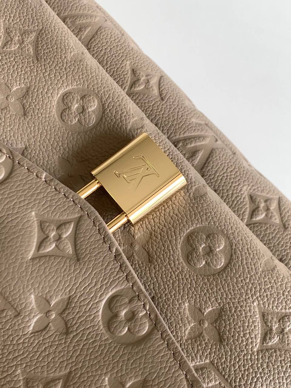 LL ANYTIME FLAP BEIGE