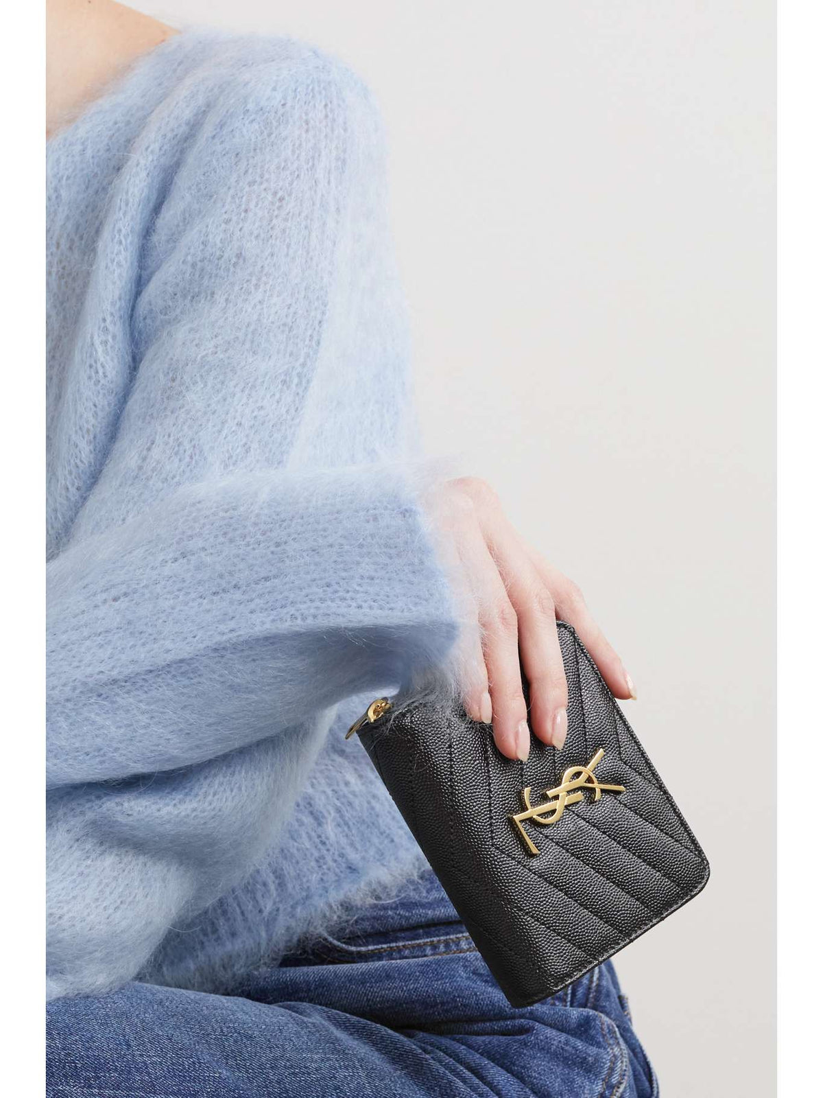 YL CARTERA | NEGRO | CON DORADO