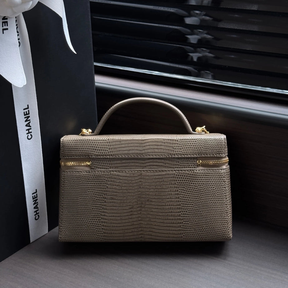 CC VANITTY TOP HANDLE