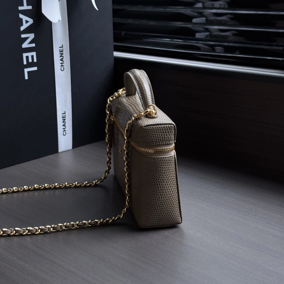 CC VANITTY TOP HANDLE