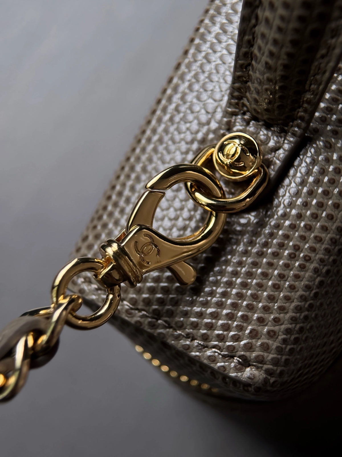 CC VANITTY TOP HANDLE
