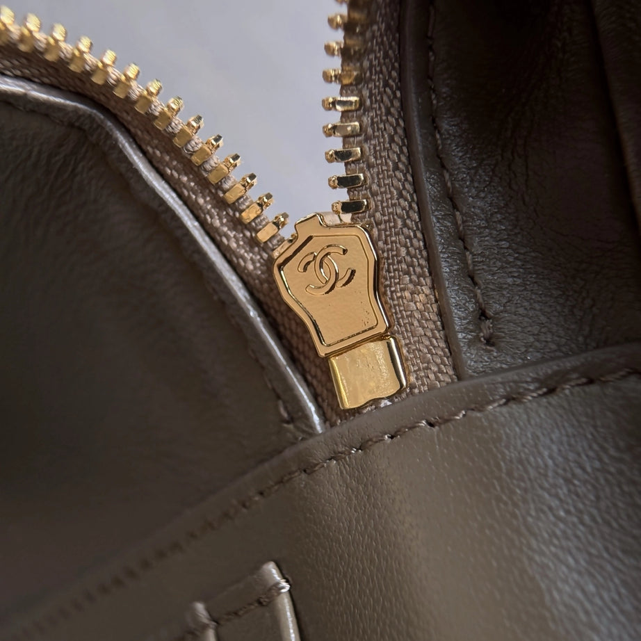 CC VANITTY TOP HANDLE