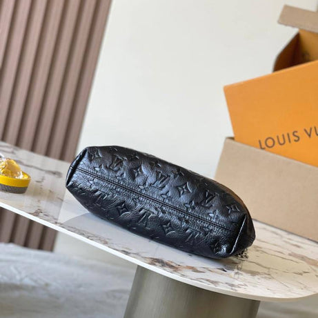 LL POCHETTE SLING PM NEGRO