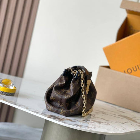 LL POCHETTE SLING PM CAFE