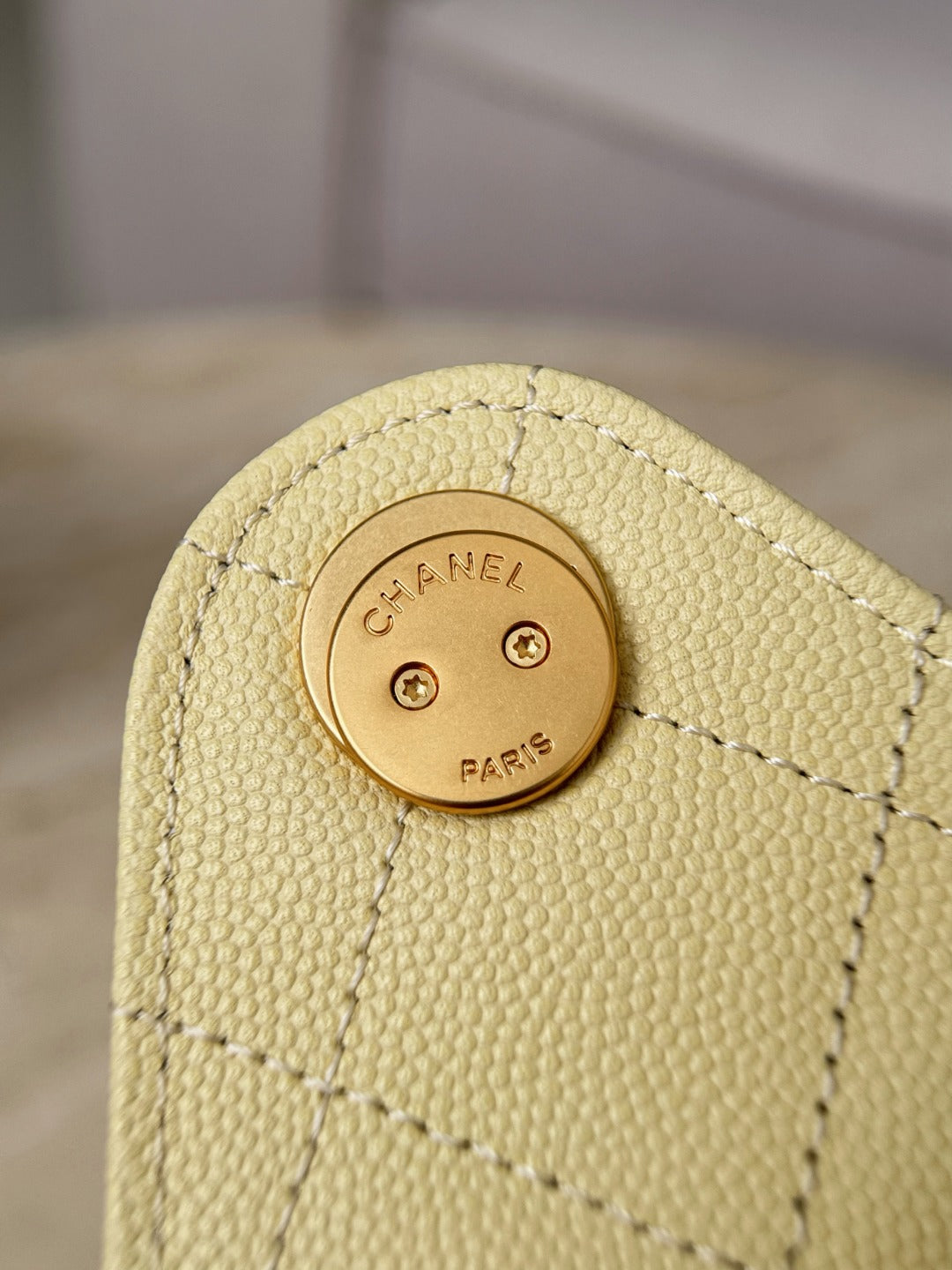 CC 25 PEQUEÑO CAVIAR | AMARILLO