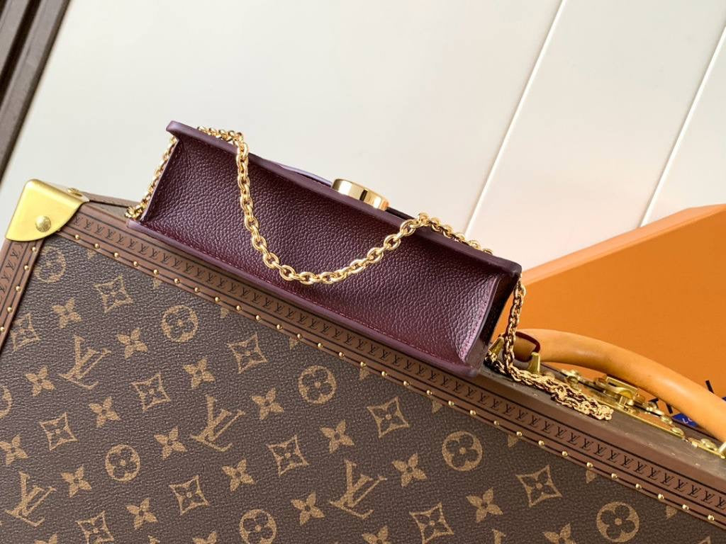 LL ON CHAIN ROSY