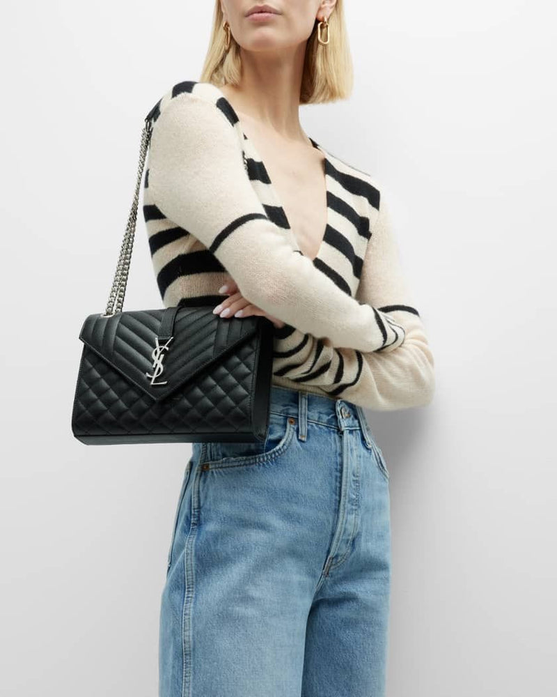 YL ENVELOPE NEGRO CON PLATA