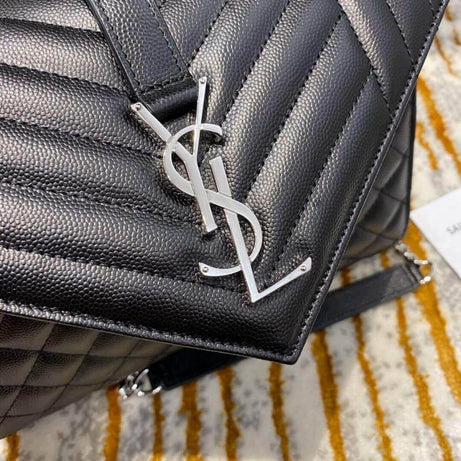 YL ENVELOPE NEGRO CON PLATA