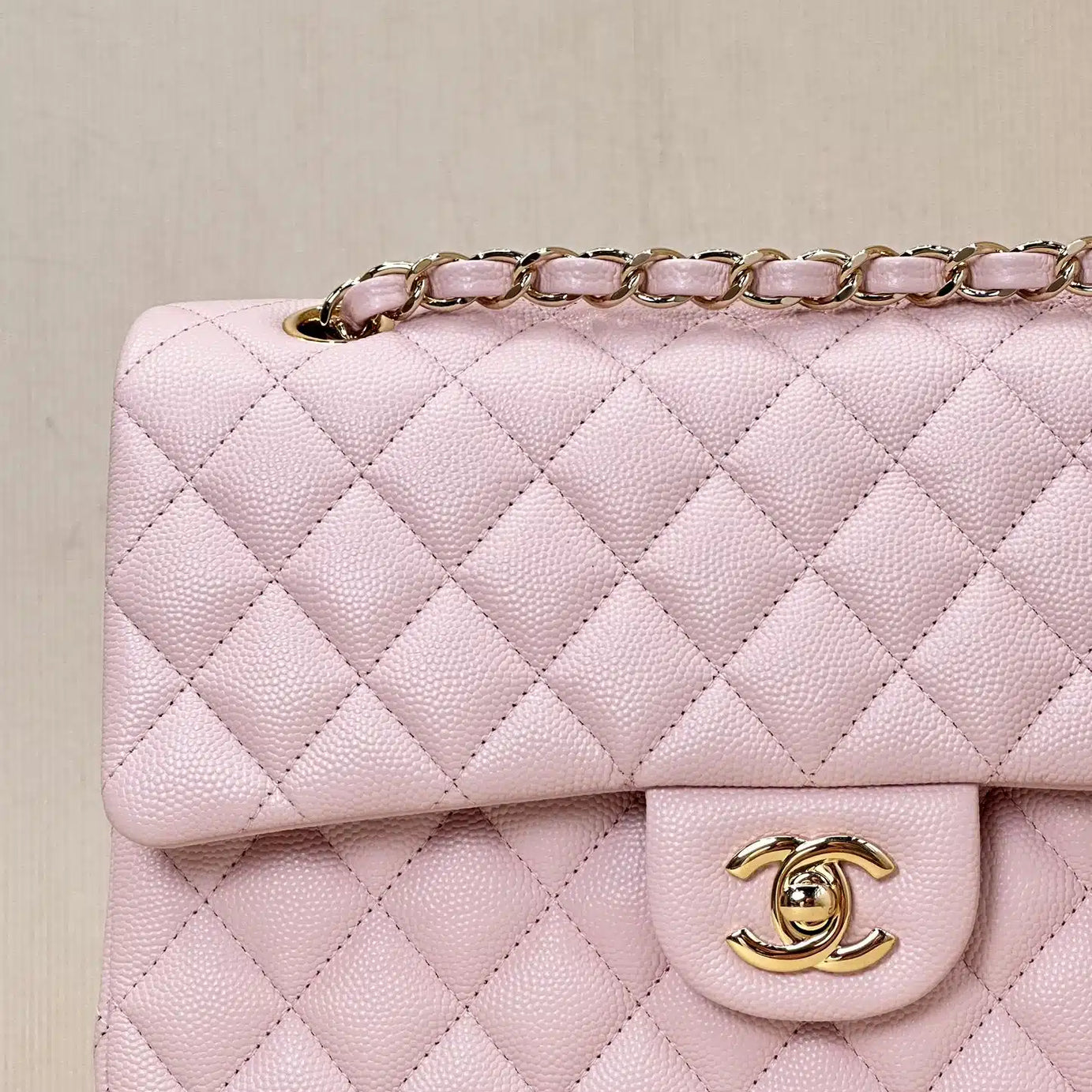 CC CLASSIC 26 FLAP CAVIAR | ROSA HQ