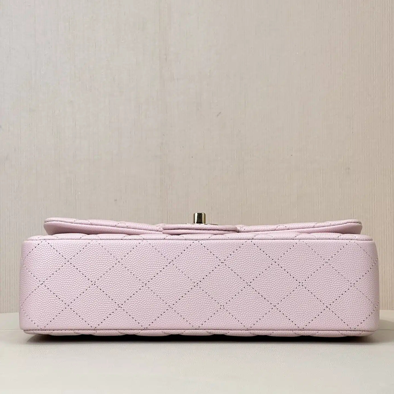 CC CLASSIC 26 FLAP CAVIAR | ROSA HQ