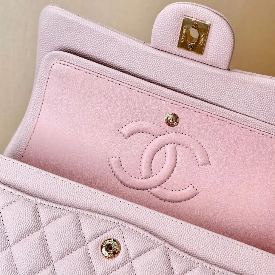 CC CLASSIC 26 FLAP CAVIAR | ROSA HQ