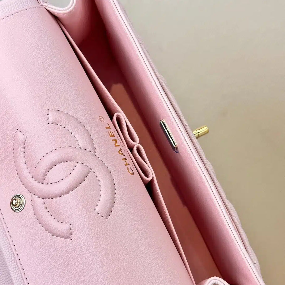 CC CLASSIC 26 FLAP CAVIAR | ROSA HQ