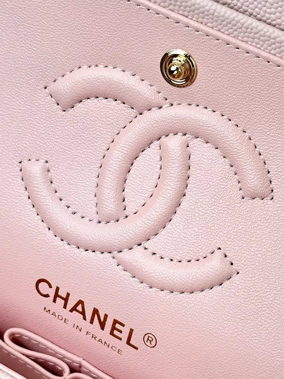 CC CLASSIC 26 FLAP CAVIAR | ROSA HQ