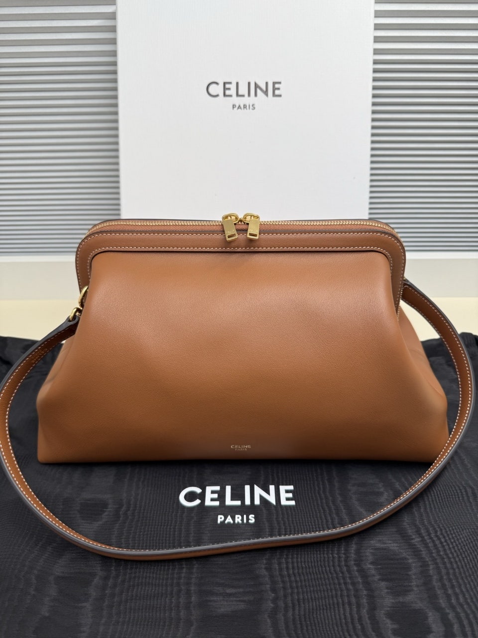 CL DOCTORS POUCH CAFE