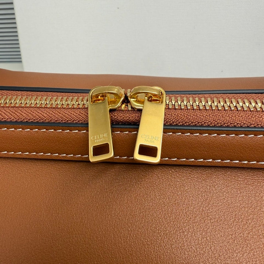 CL DOCTORS POUCH CAFE