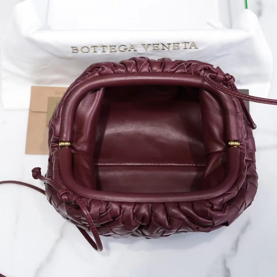 BT POUCH