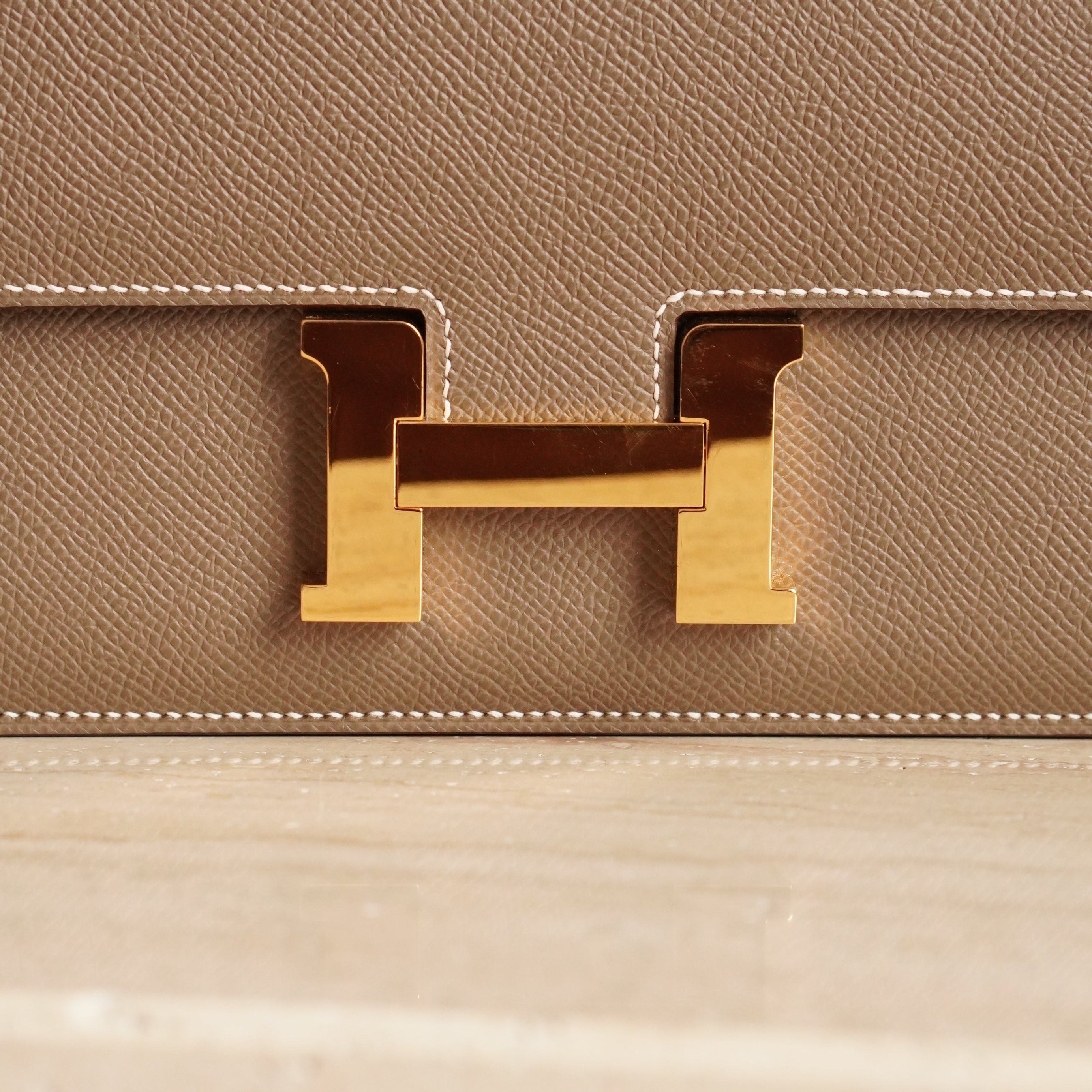 H CONSTANCE TO GO WALLET