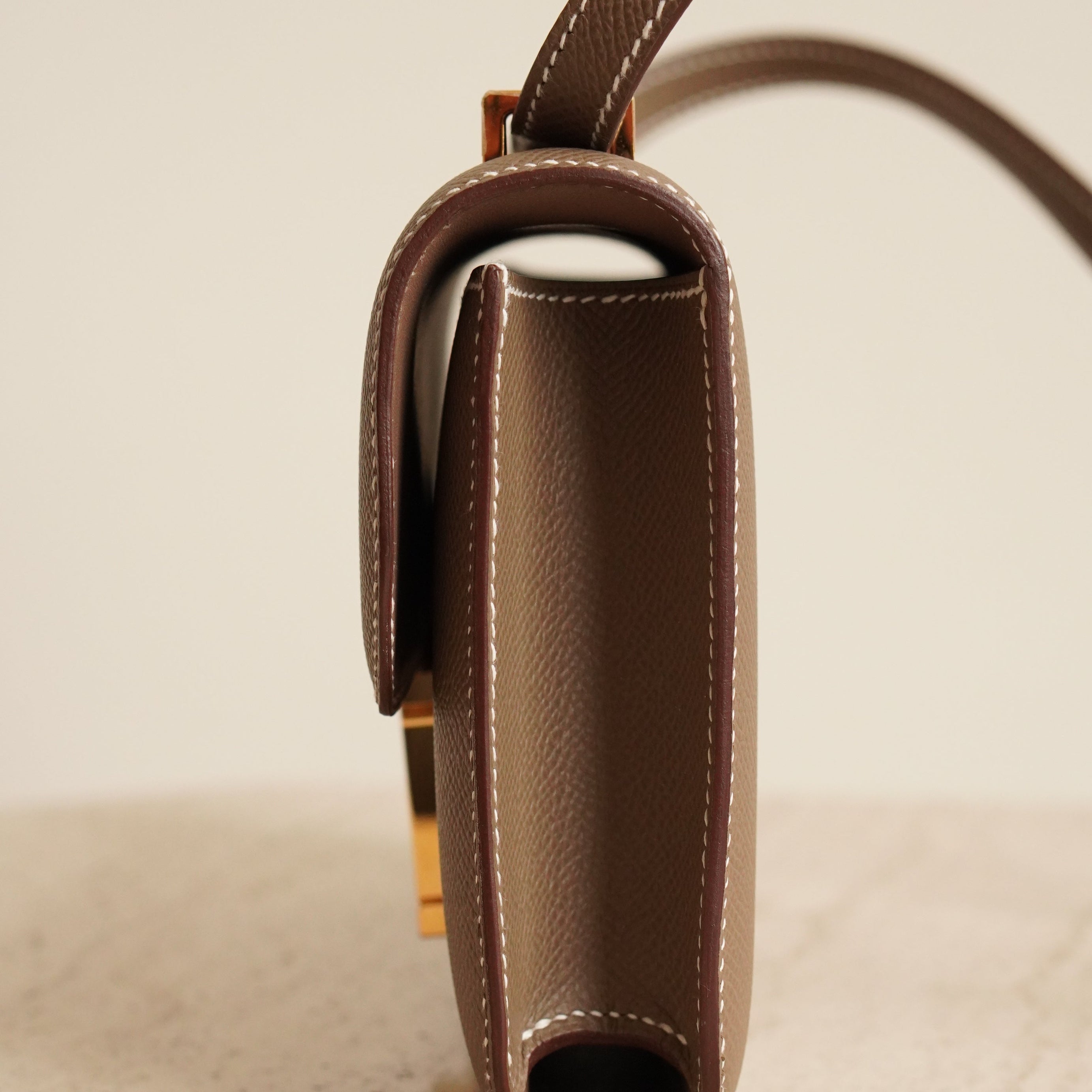 H CONSTANCE TO GO WALLET