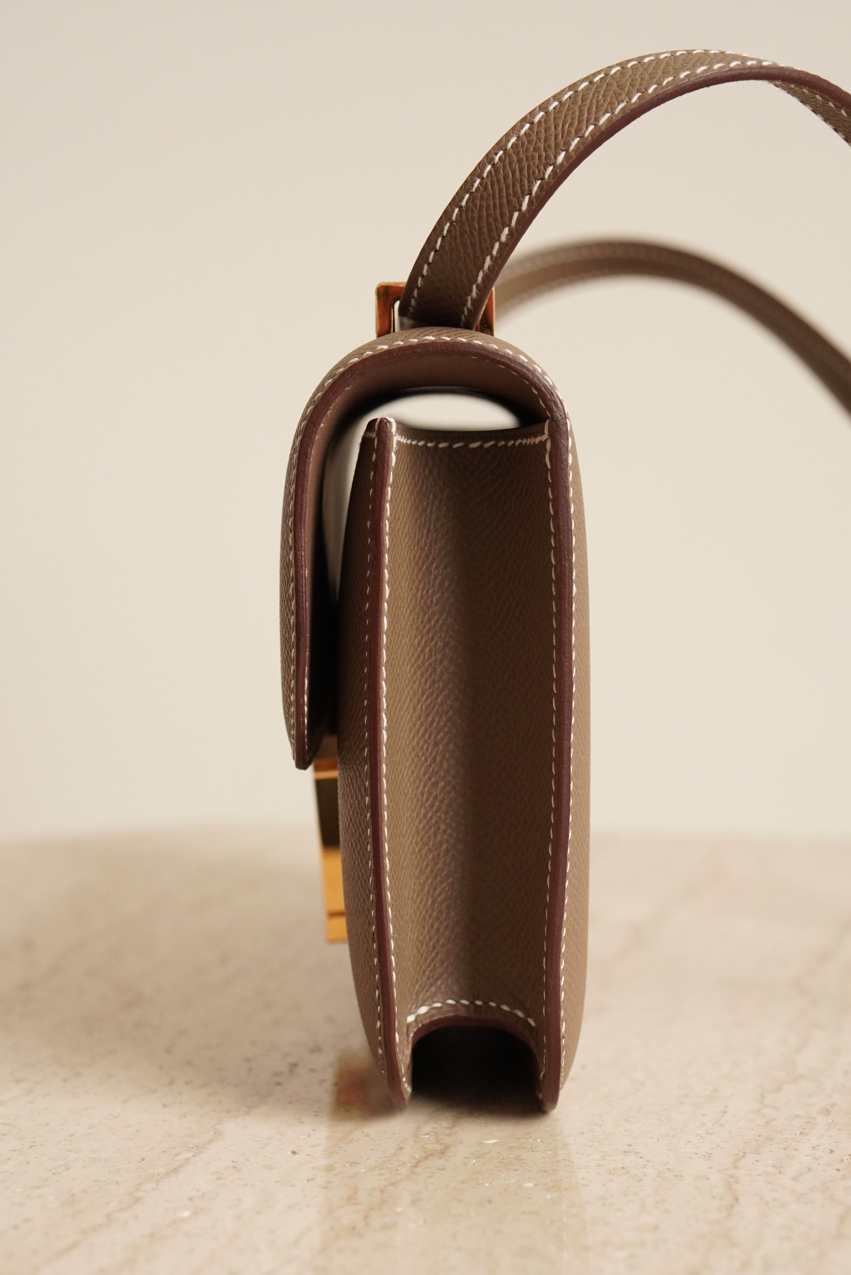 H CONSTANCE TO GO WALLET