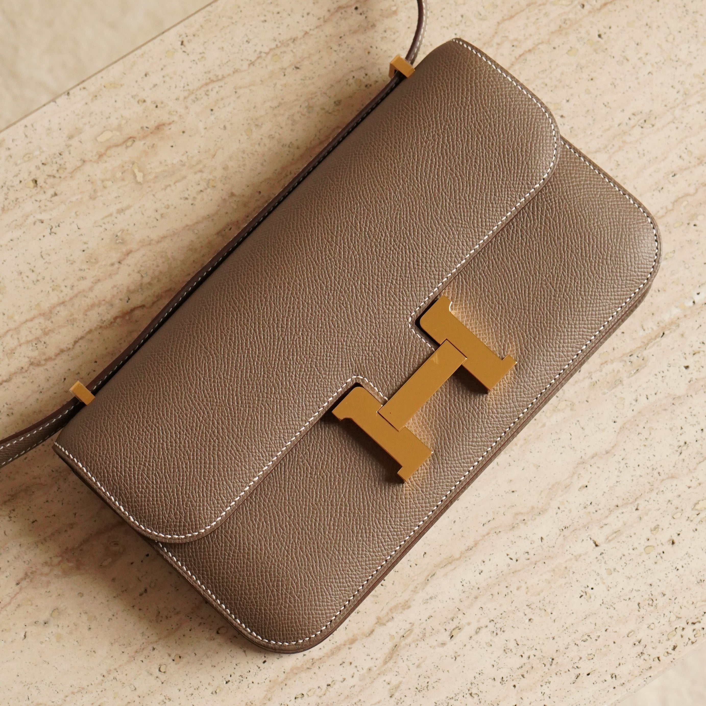 H CONSTANCE TO GO WALLET
