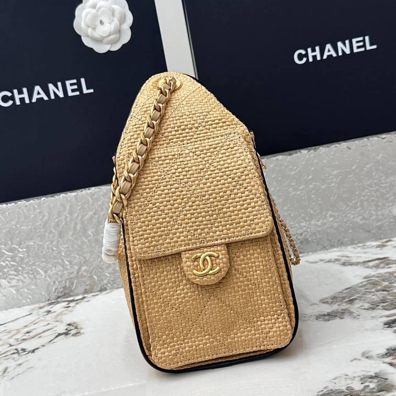 CC 25 HOBO BEIGE