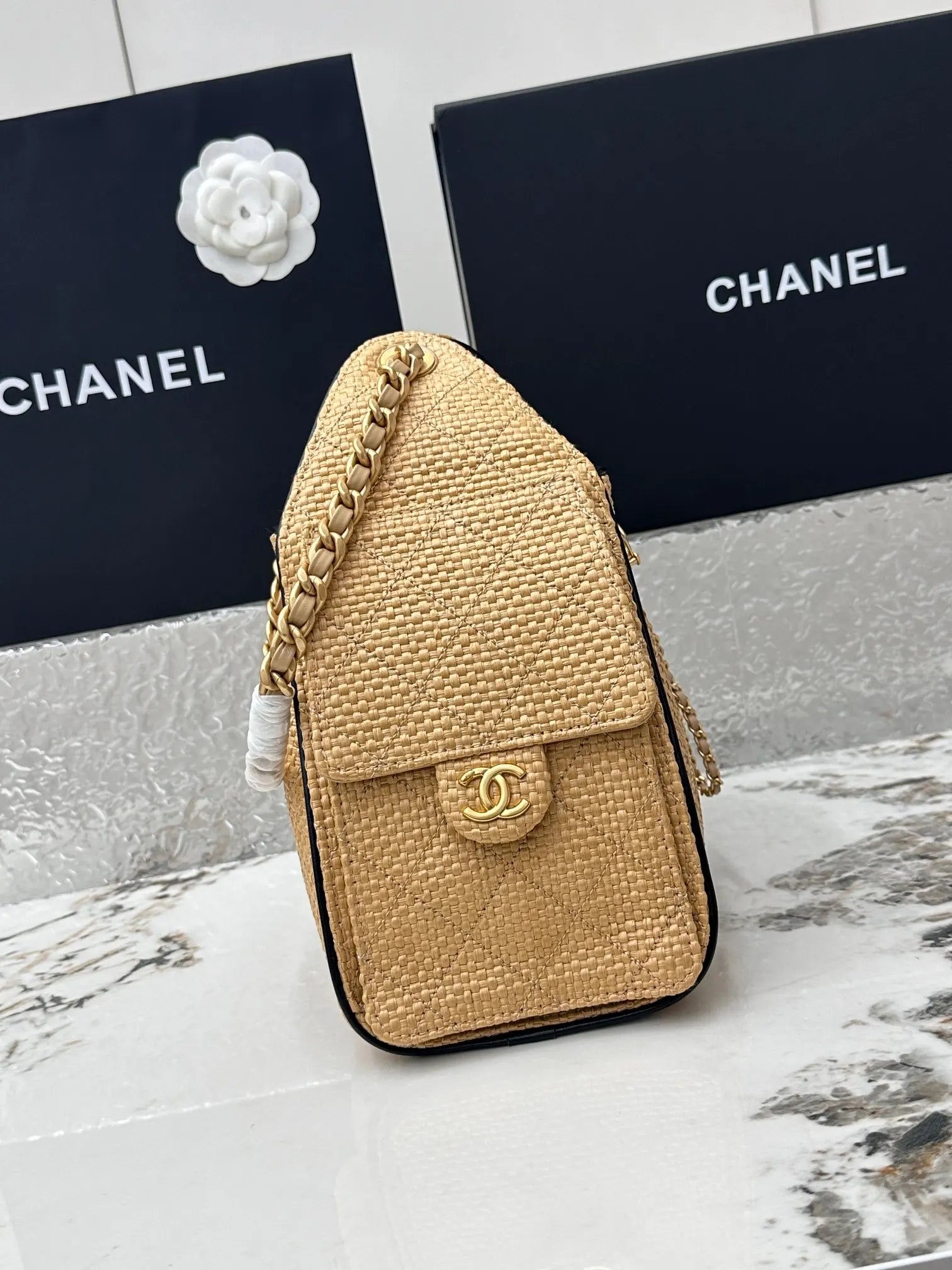 CC 25 HOBO BEIGE