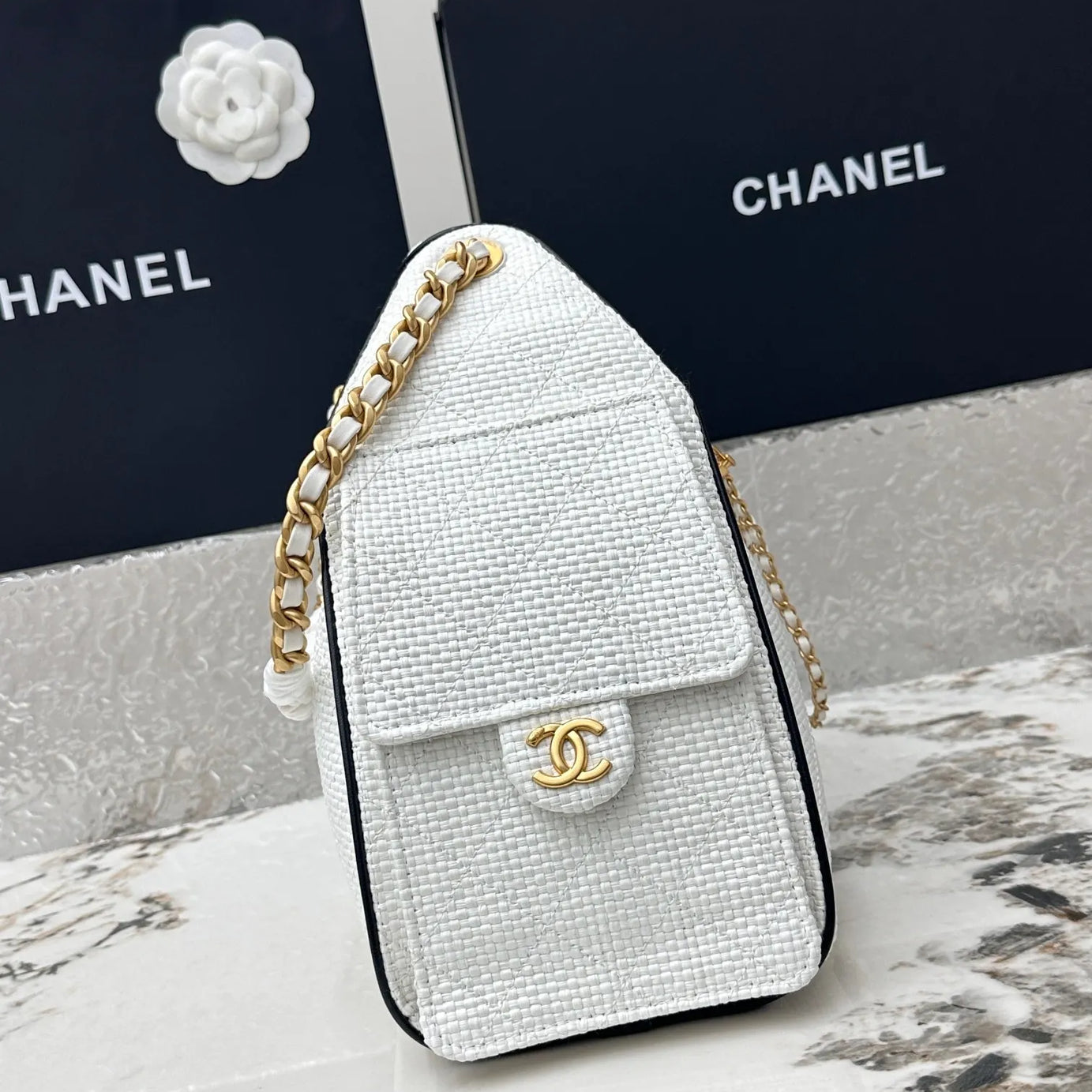 CC 25 PEQUEÑO BLANCA RAFFIA