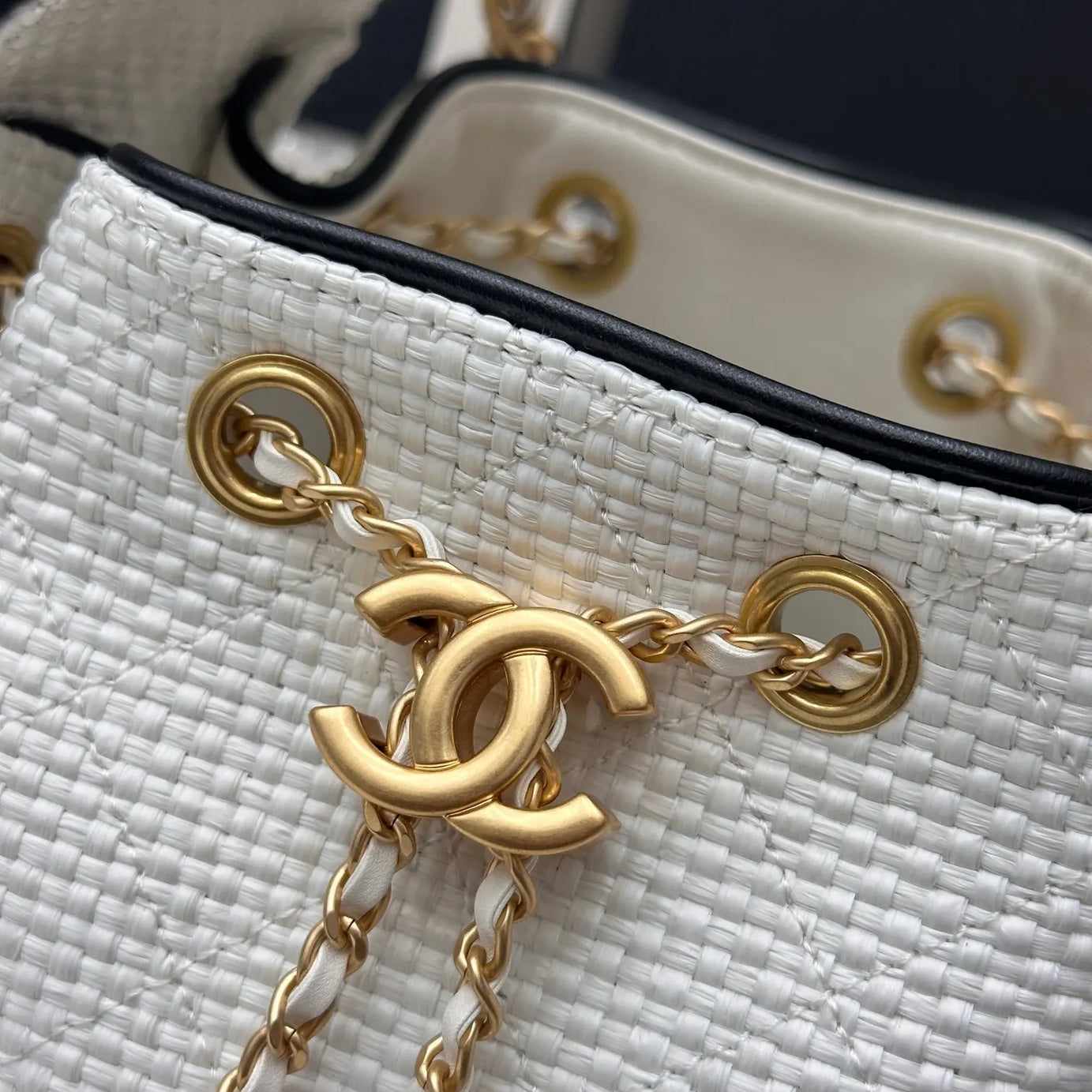 CC 25 PEQUEÑO BLANCA RAFFIA