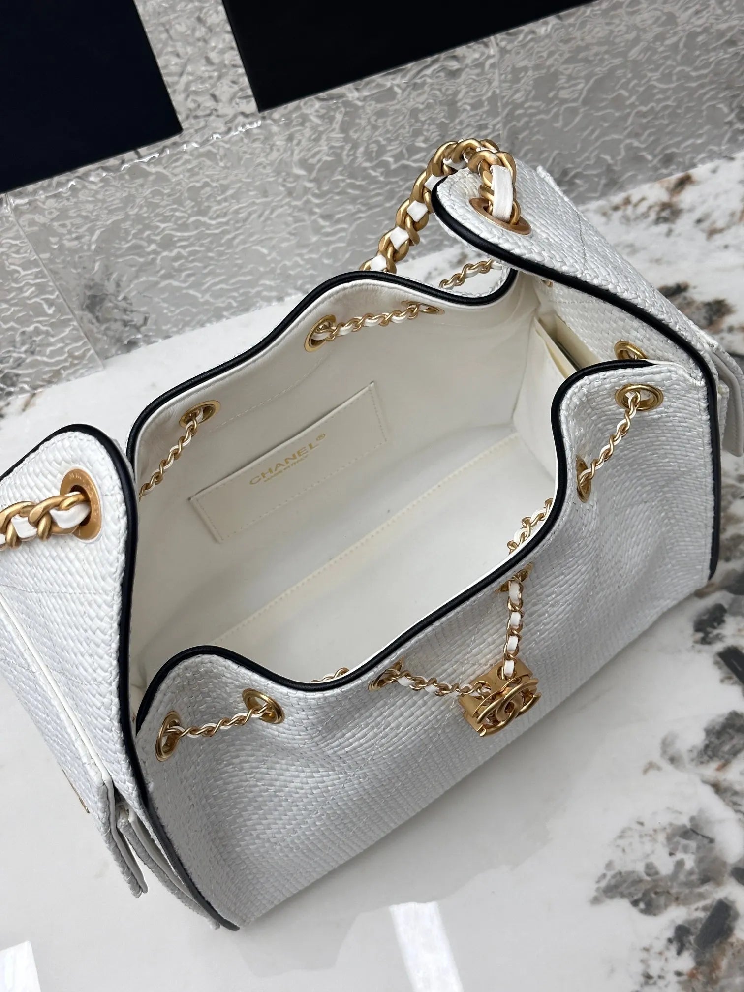 CC 25 PEQUEÑO BLANCA RAFFIA
