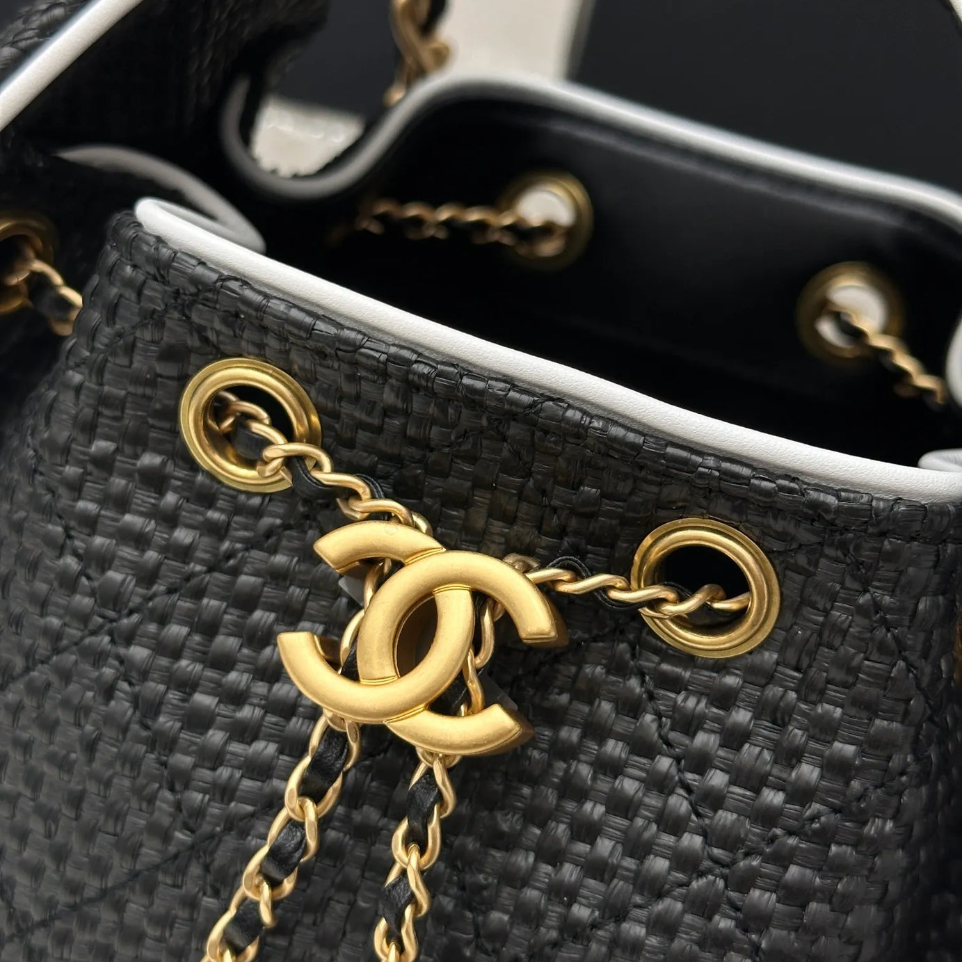 CC 25 PEQUEÑO RAFFIA NEGRO