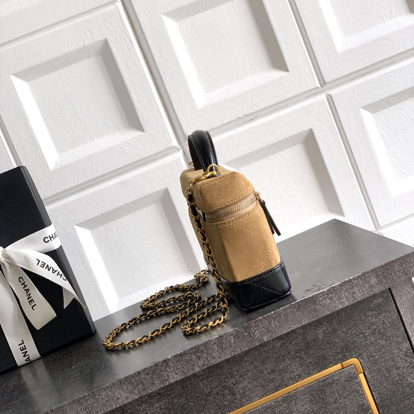 CC SUEDE CALFSKIN VANITY