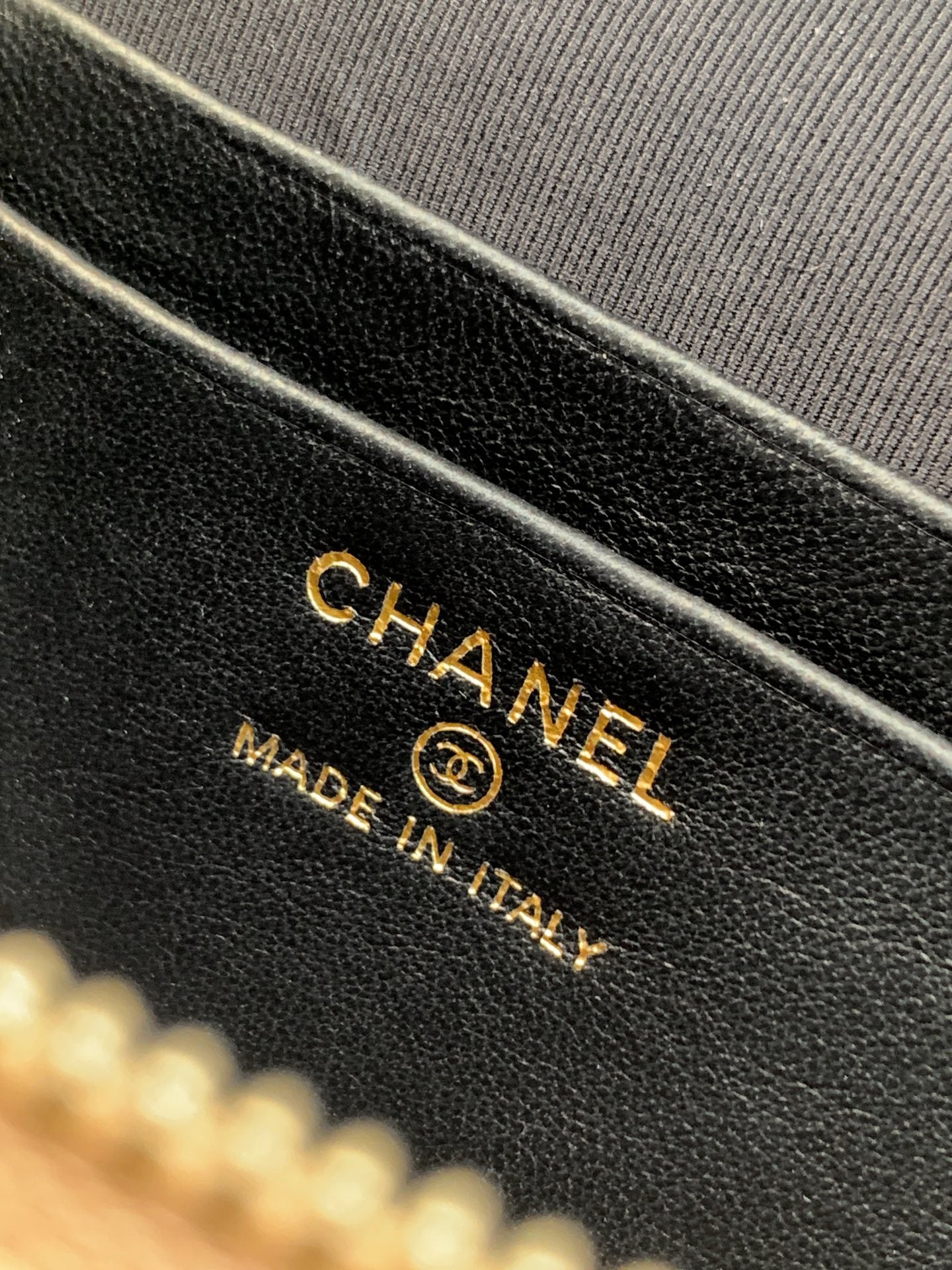 CC SUEDE CALFSKIN VANITY