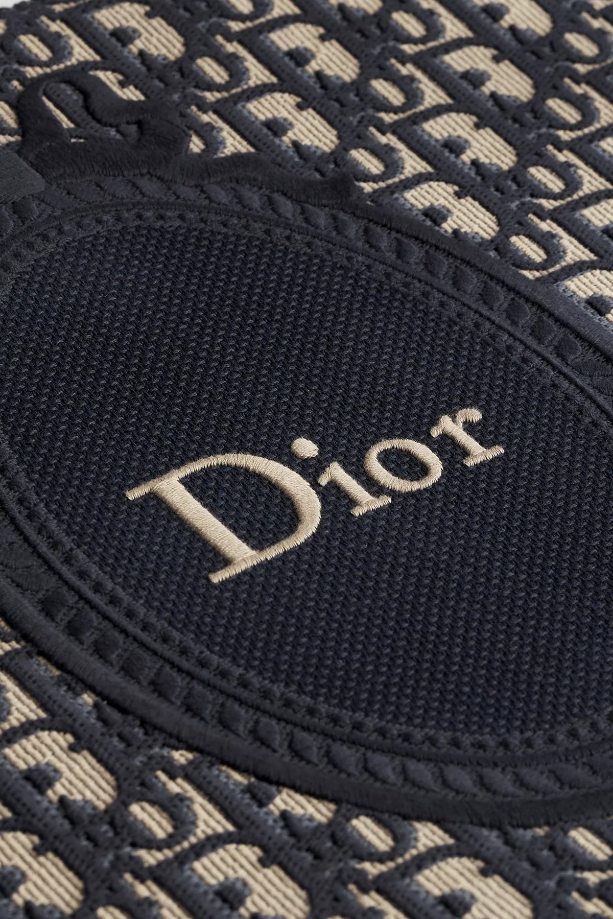 DR BOOK TOTE MEDIUM